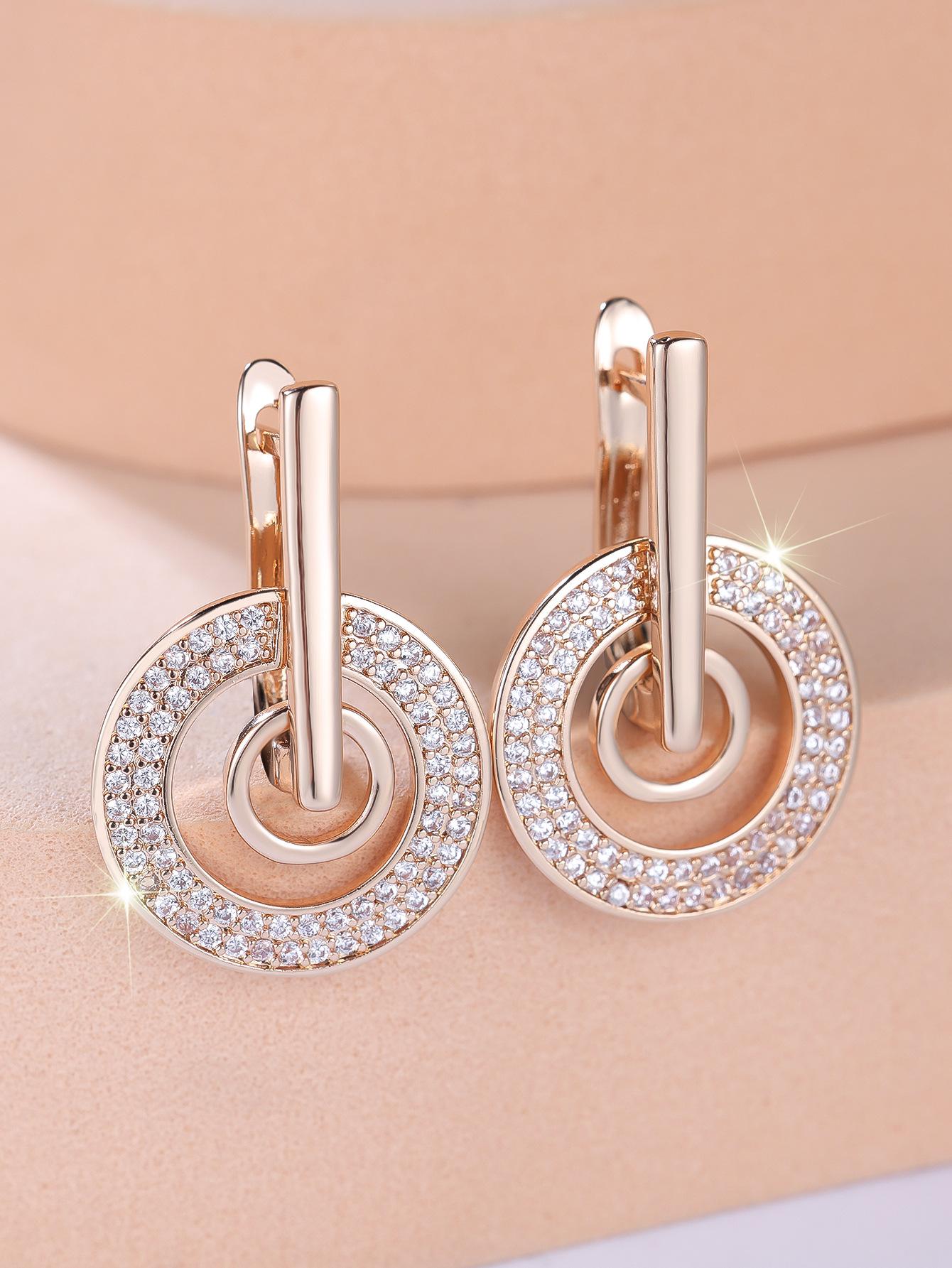 

Explosive ring with diamond ear buckles, celebrity style versatile and shiny temperament stud earrings
