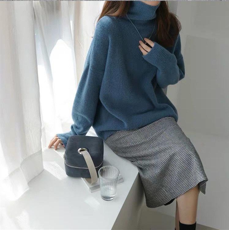European-Style High-Neck Sweater: Women's Loose Knit Coffee Pullover, Versatile Autumn/Winter Base Layer