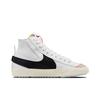 Nike Sneakers da donna Blazer Mid 77 Jumbo Bianco Nero Vela DQ1471-100