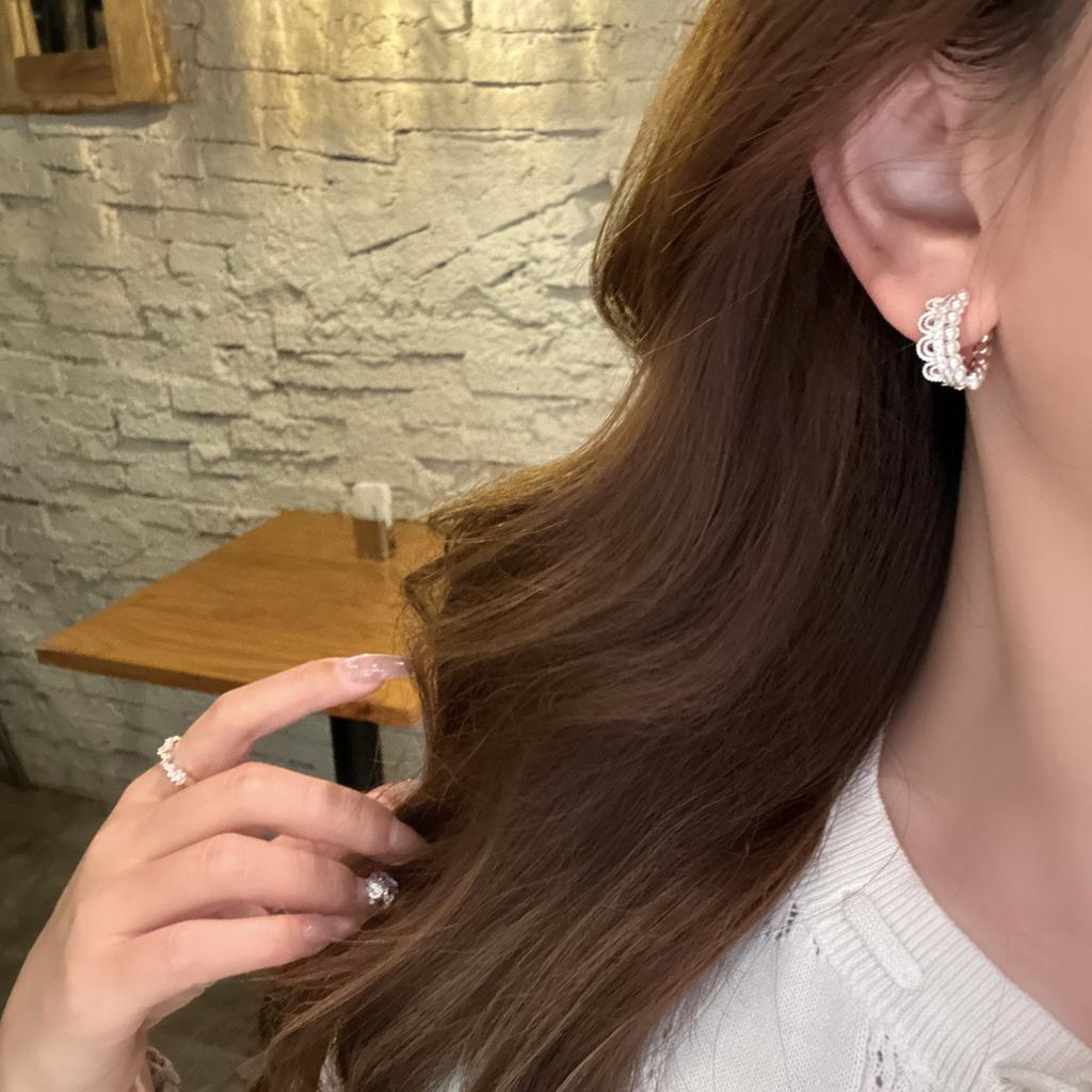 Pearl Crown Lace Earrings Fashion Versatile Ear Buckles Simple Earrings Light Luxury Geometry