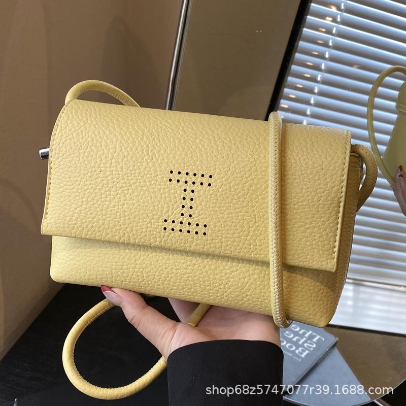 2025 New Simple Niche Design Crossbody Bag Textured Fashion Shoulder Bag Premium Commuter Small Square Bag