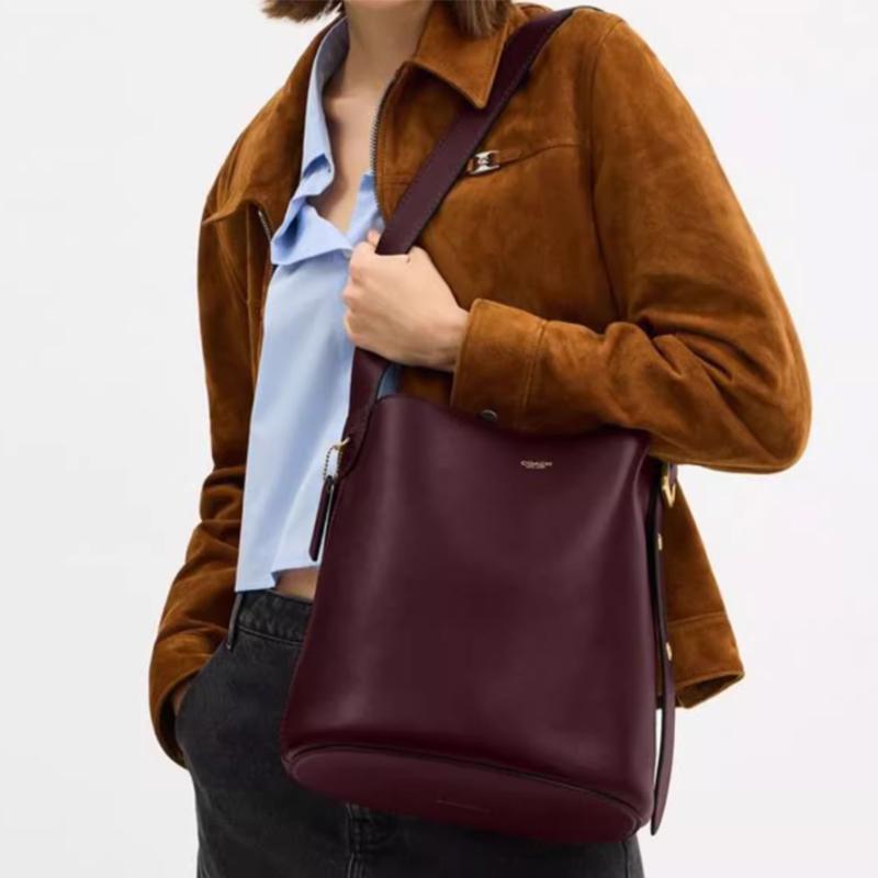 Coach Bleecker 28 Bucket Bag With Brand Letter Logo Women Shoulder Bag Burgundy CCC23-B4MER