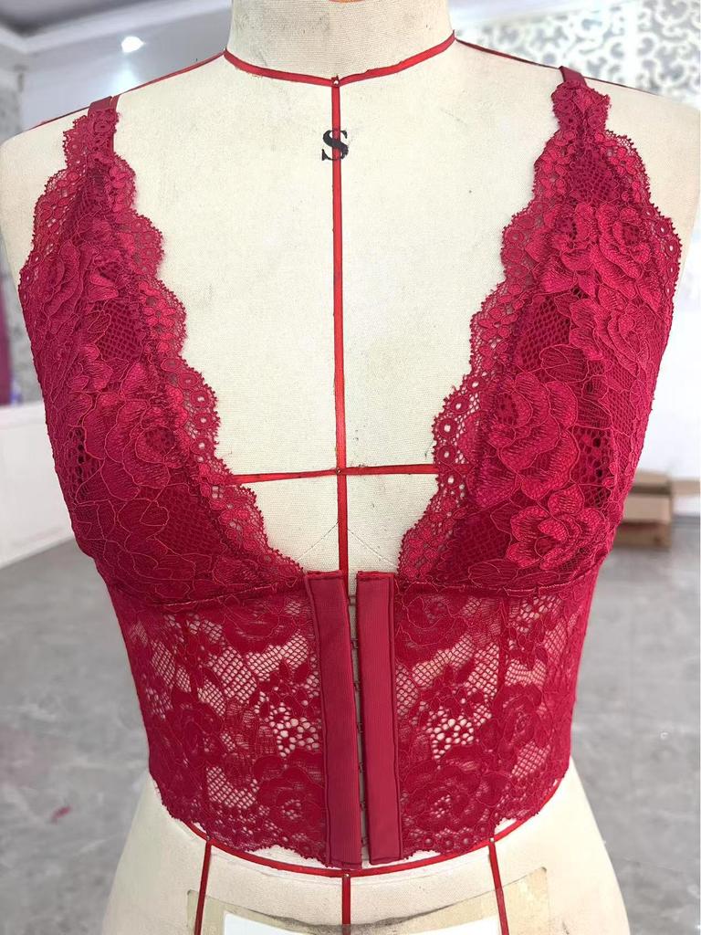 European & American Sexy Lace Front Buckle Sheer Camisole