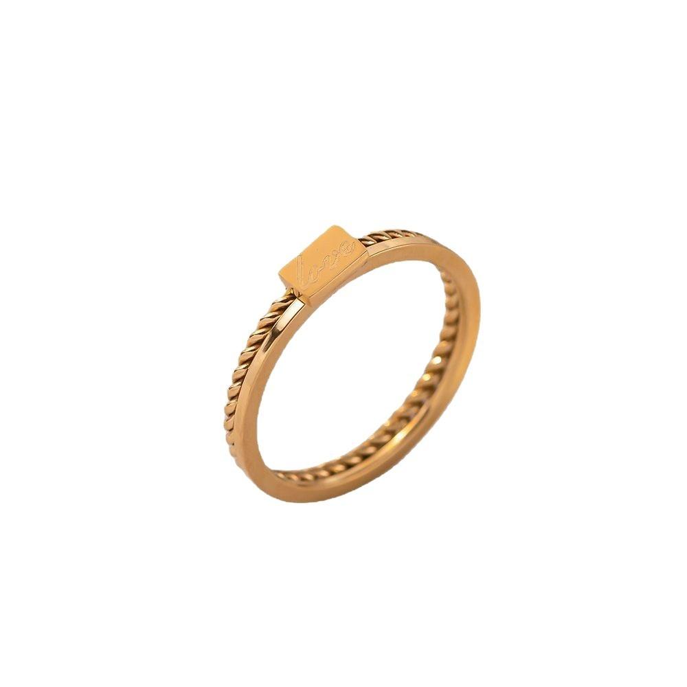 Minimalistischer Titanstahlring für Damen mit Vergoldung und geometrischem Design