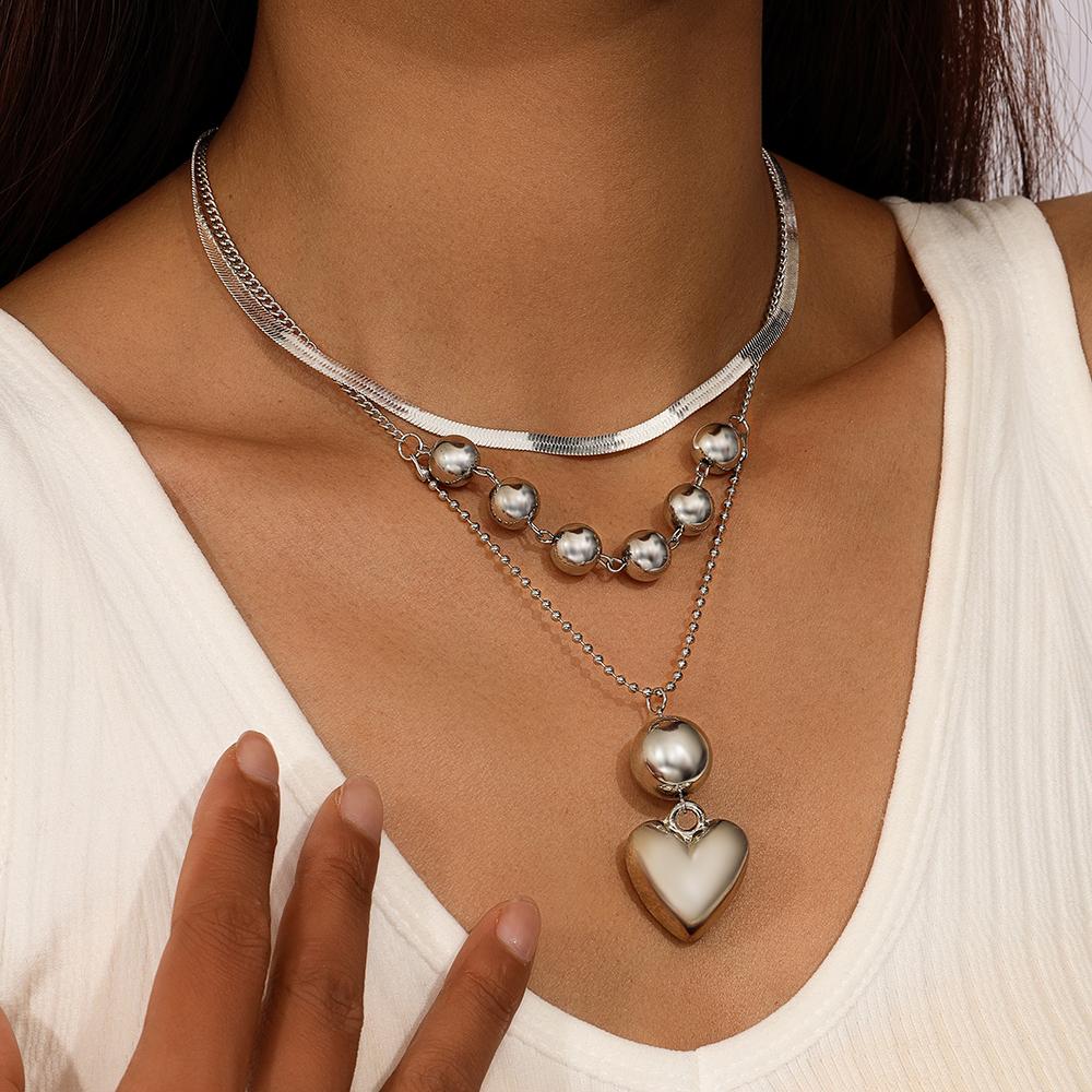 New Silver Color Love Heart Pendant Necklace Multilayer Choker Necklaces Chain for Women Metal Punk Jewelry Gifts