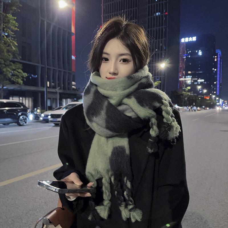 

Мягкий и пушистый, как солнце, универсальный осенью и зимой, утолщенный шарф контрастных цветов, большая шаль, теплый шарф для женщин 190*32cm