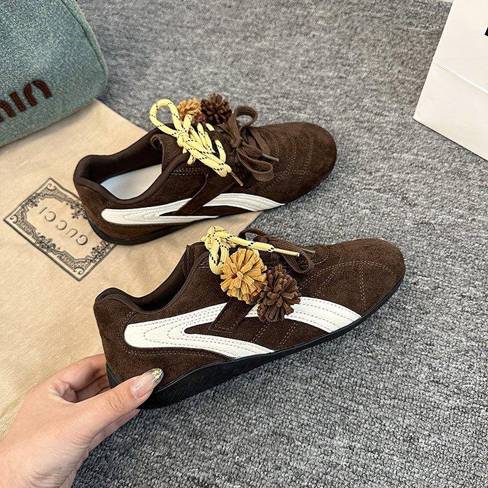 

Retro Hong Kong style flat-bottomed German training shoes for women s 2025 autumn new soft-soled, lightweight and breathable casual sports shoes 40 темно-коричневого
