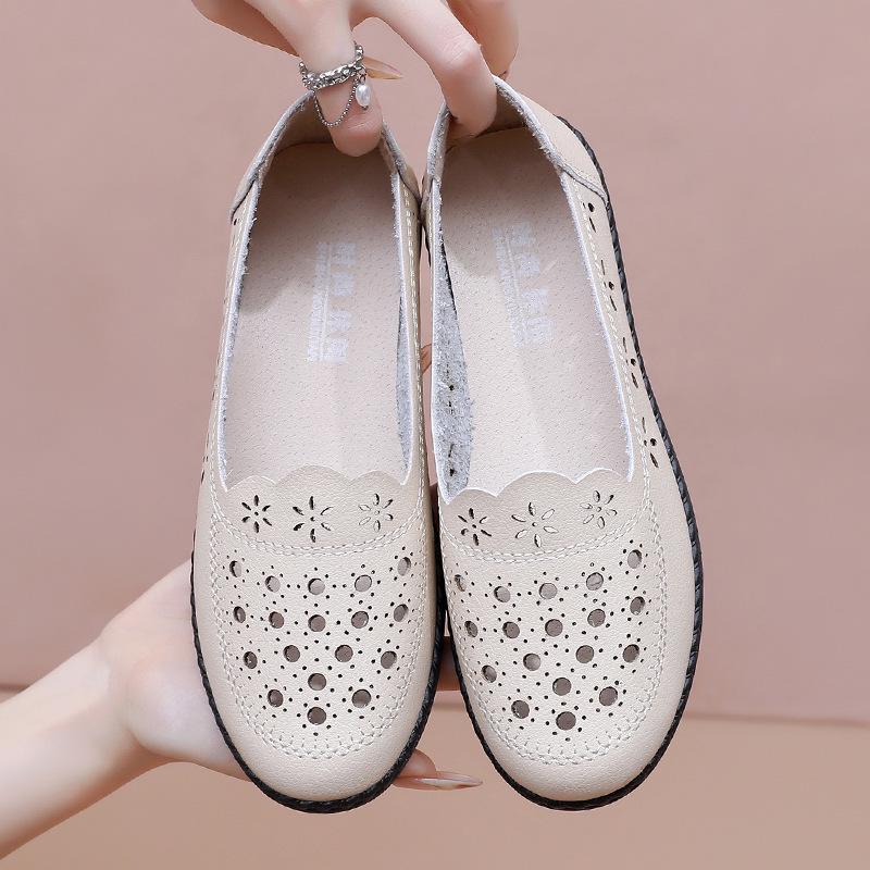 Genuine Leather Breathable Soft Sole Sandals for Middle-Aged & Elderly Women - Non-Slip Flat Heel