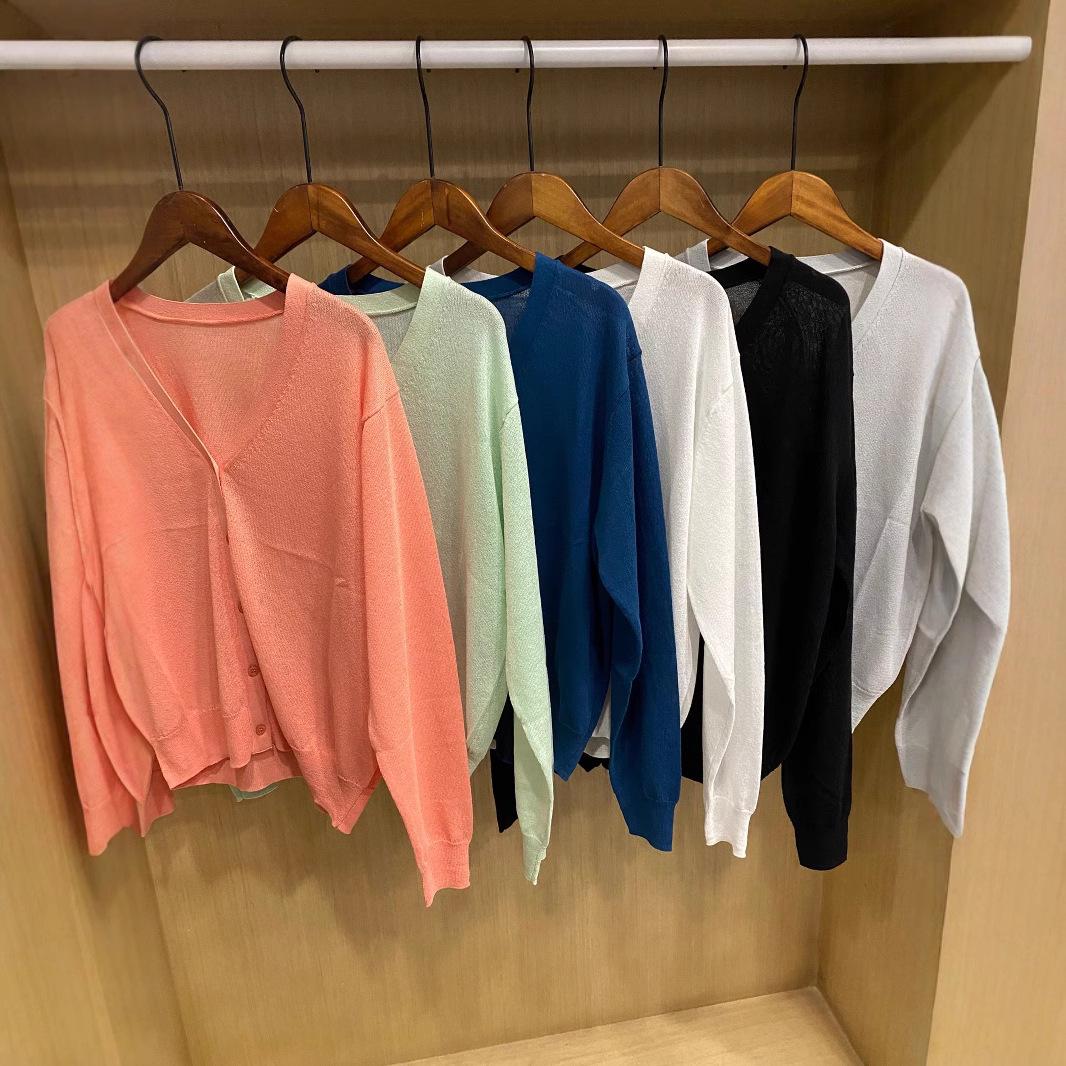 

2025 Spring/Summer Women s Japanese Style V-Neck Knit Cardigan Large