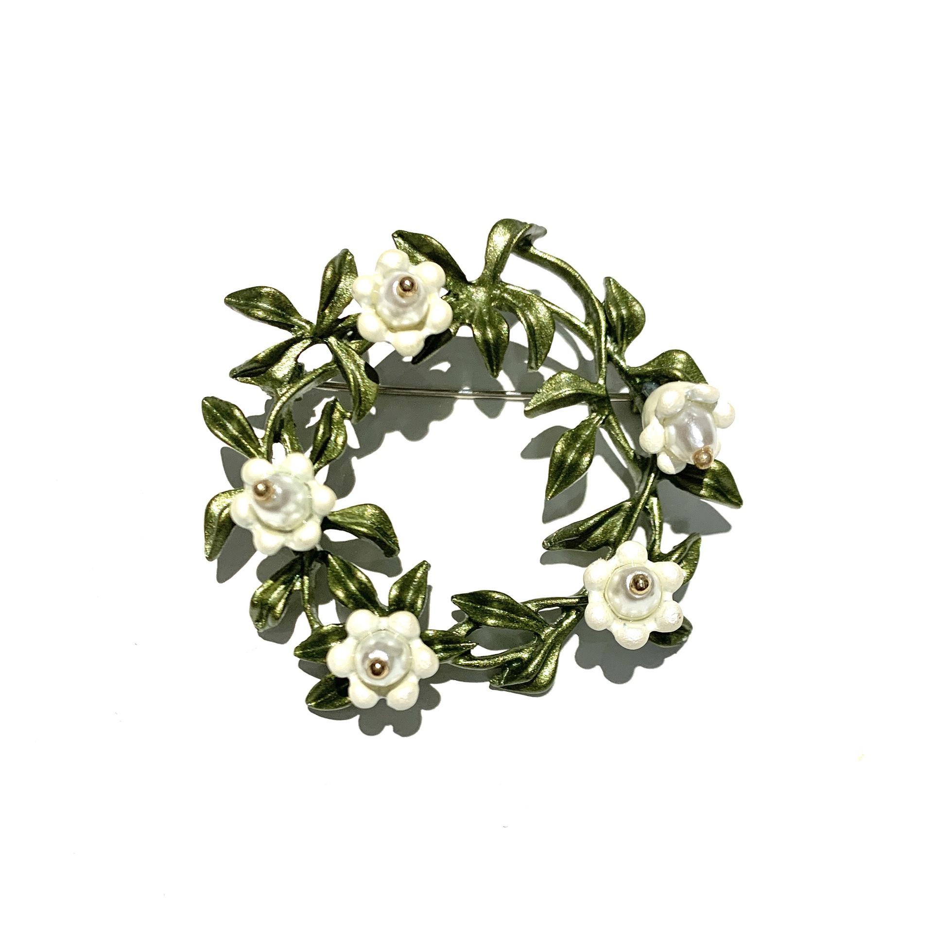 Bo Xin Yun Retro Freshwater Pearl Lily of the Valley Brooch