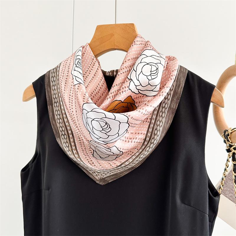 Elegant Pink Camellia Chain Printing 100% Silk Mulberry Scarf Shawl for Women Fashion Accessory Bandana New Square Scarfs