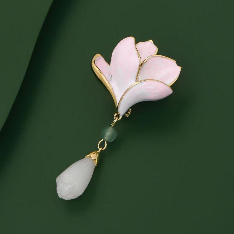 Magnolia Brooch with Classical Frog Clasp - New Chinese Cheongsam Corsage Pin for Women