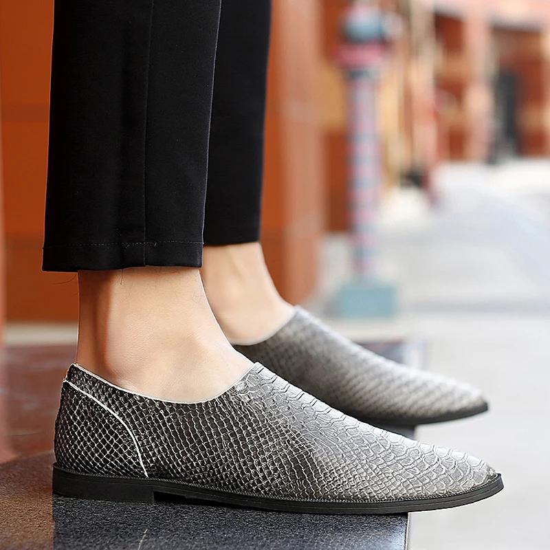 Mode Italienische Schuhe Echtes Leder Herren Slipper Designer Slip-On Schuhe Herren Outdoor Hohe Qualität Luxusmarke Weiche Slipper Schuhe