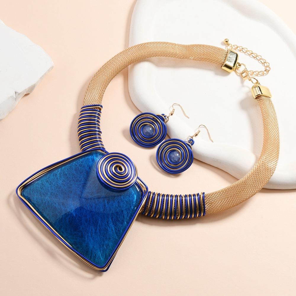

Намисто Сережки для Жінок Вінтажний Стиль Перебільшений Підвіс зі Смоли Набір Ювелірних Виробів синій