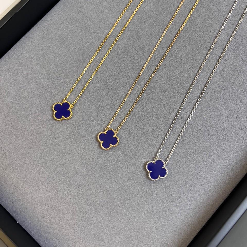 Conjunto de Pulsera de Trébol y Lapislázuli y Collar de Flor Única Chapado en Oro de 18 Quilates