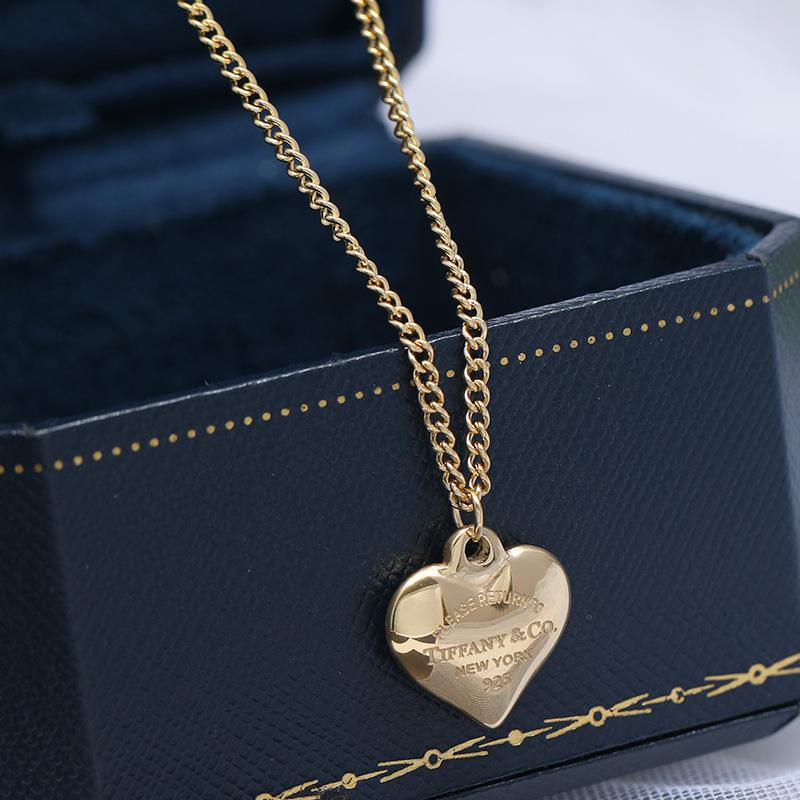 Small Gold Brick 18K Gold Titanium Steel Short Necklace Feminine Exquisite Temperament Retro Niche High-end Collarbone Chain Jewelry