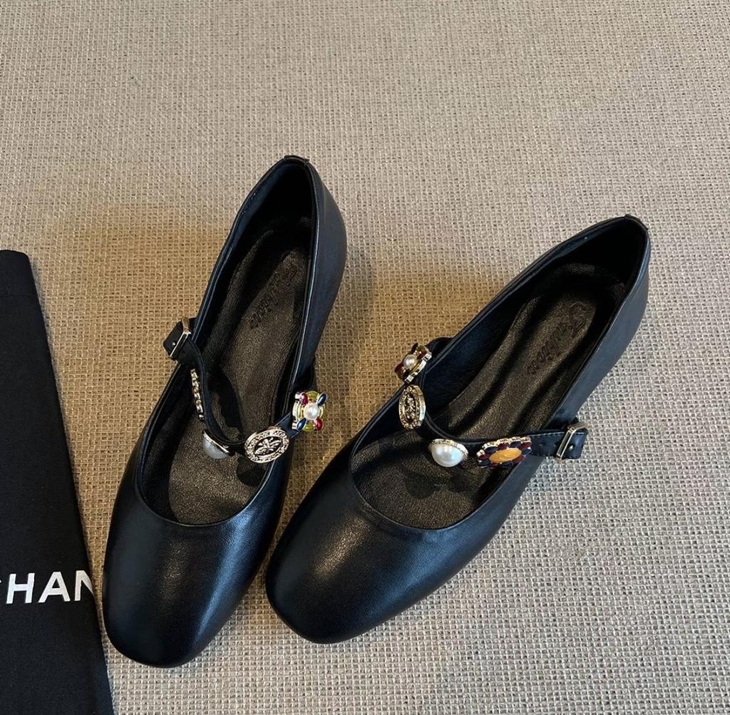 Super soft lambskin~ retro French single shoes women's thick heel new models are beautiful and not tired shoes medium heel Mary Jane shoes