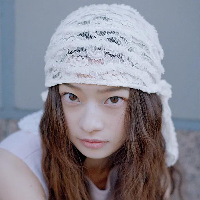 ROSY LACE BANDANA IN CREAM