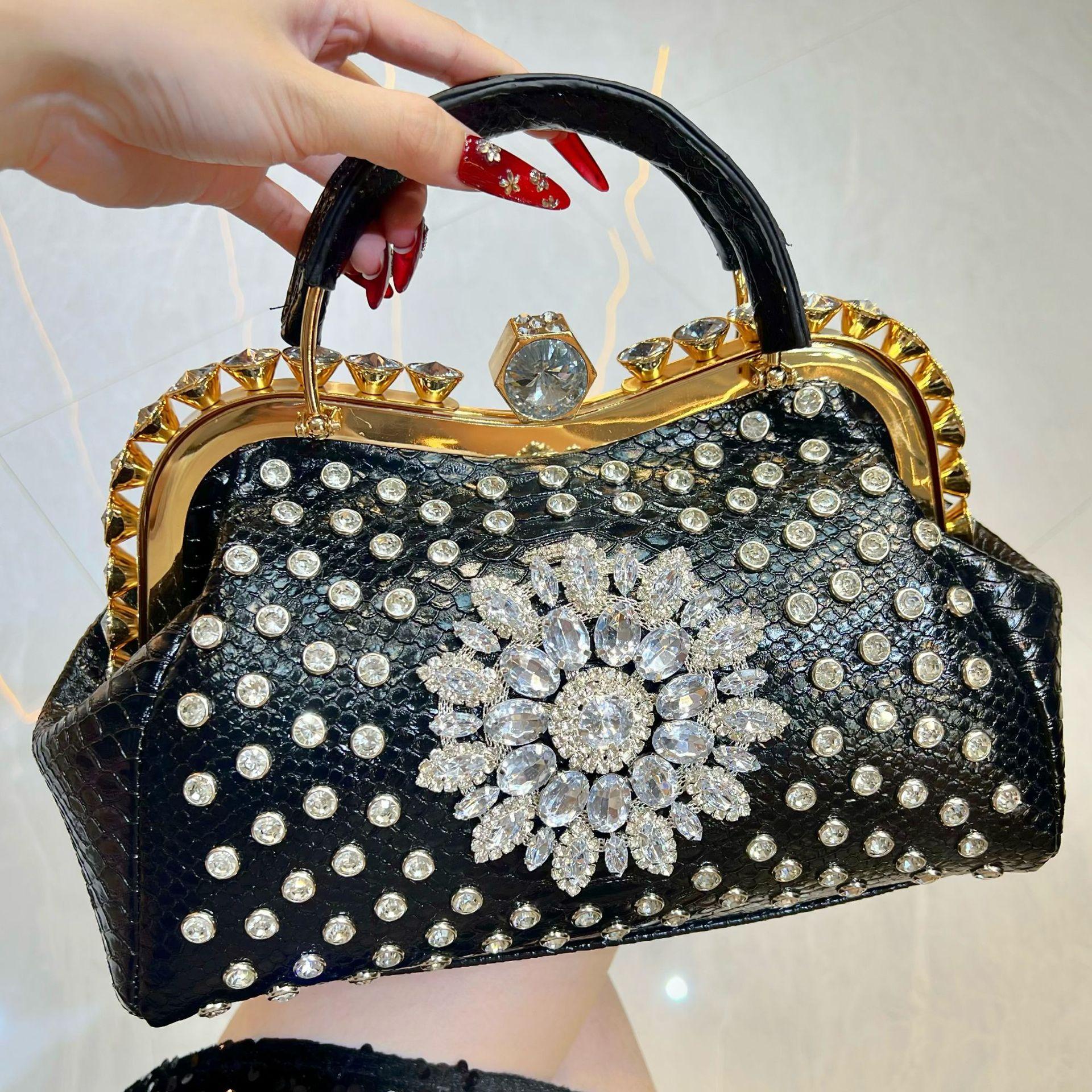 

Новая женская сумка большой вместимости с роскошной инкрустацией бриллиантами чёрный