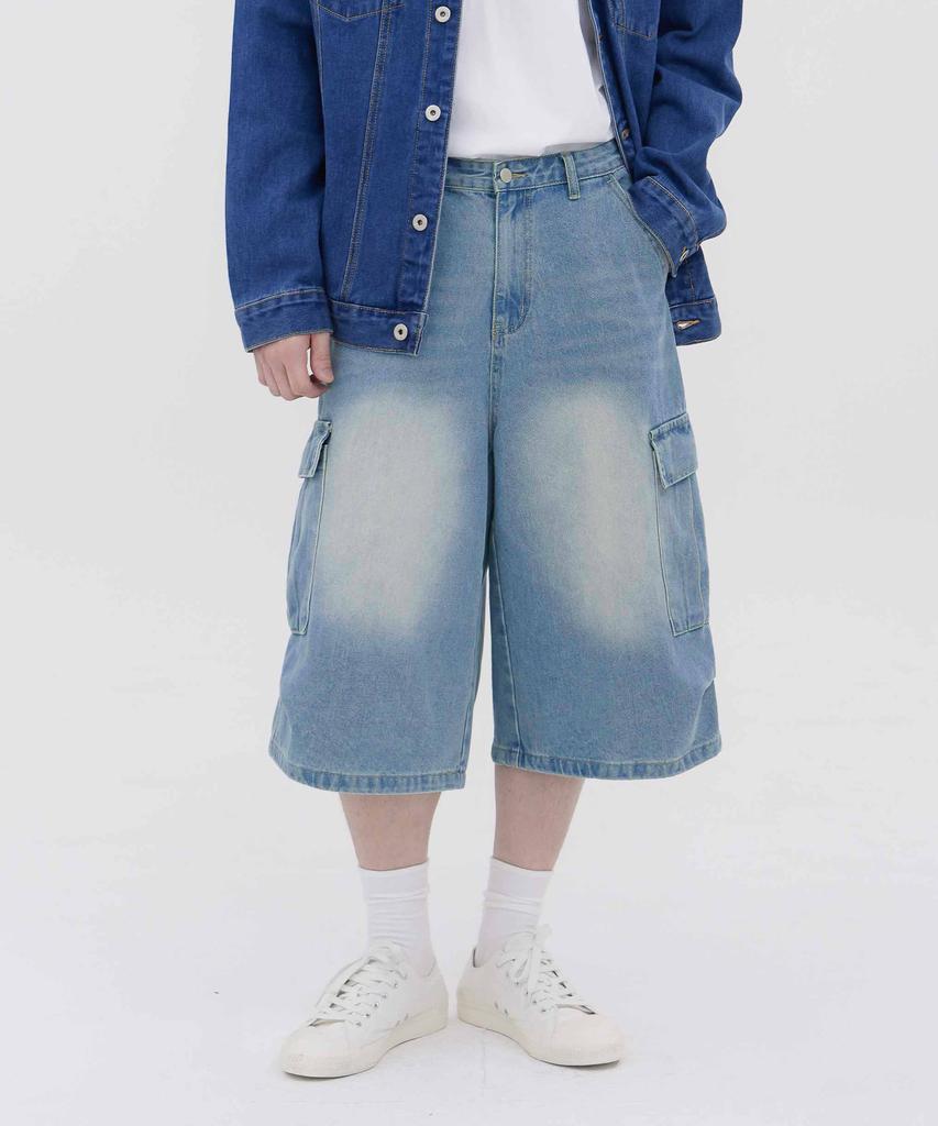 Akeusi Burning Wash Bermuda Street Cargo Oversized 3/4 Length Denim Pants Unisex (Light Blue Teen)