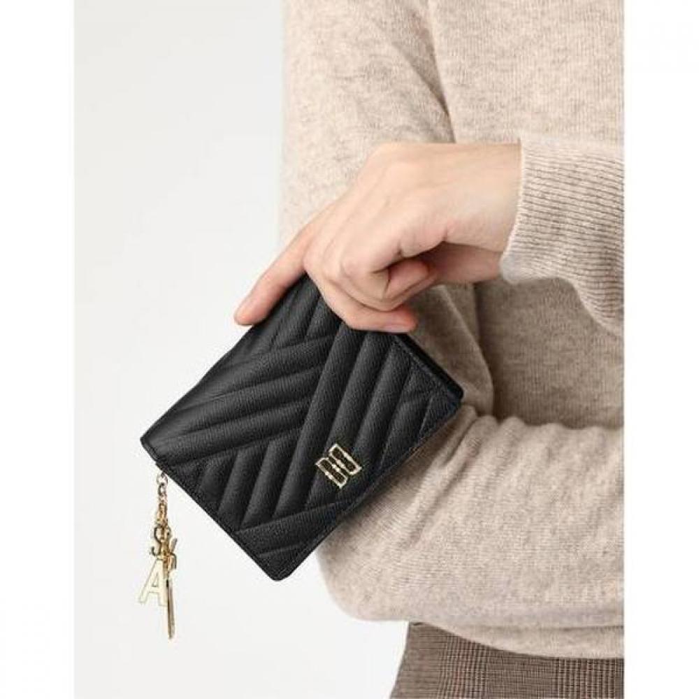 Daks Black Quilted Logo Charm Wallet Dcwa9f218