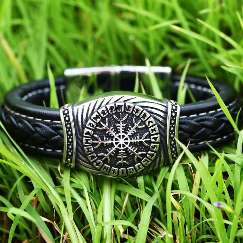 Bracciale runico vichingo da uomo in acciaio inossidabile 316L, stile nordico, con bussola di Odino, ideale come gioiello regalo per motociclisti.