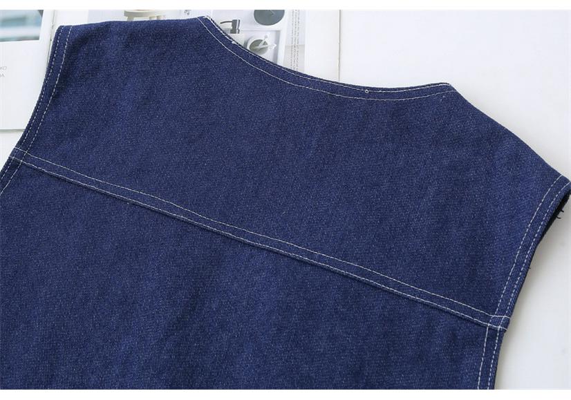 2026 Plus Size Women's V-Neck Denim Vest: Slimming, Versatile Cardigan for Spring/Autumn
