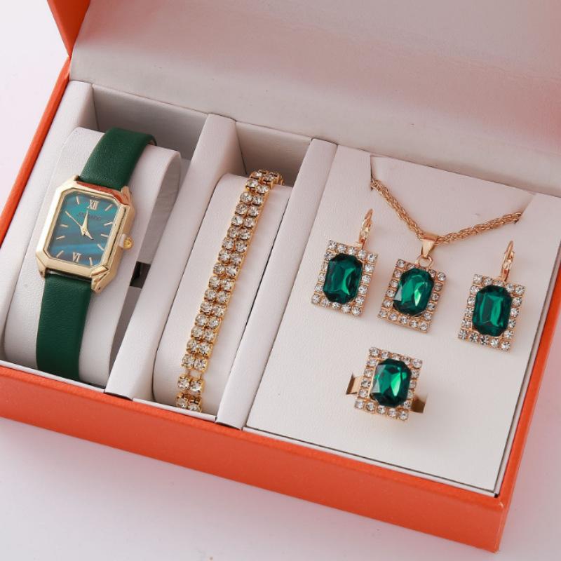 European And American Jewelry, Pendants, Earrings, Rings, Diamond-Encrusted Three-Piece Set, Fashionable Bridal Decoration Set, Watch.