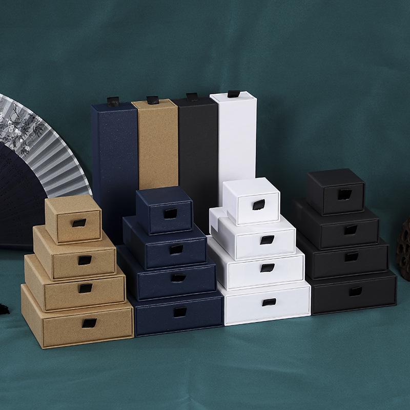 Schwarze Schmuckschatulle für Ringe, Halsketten, Ohrringe, Anhänger und Armbänder - Elegante Geschenkverpackung