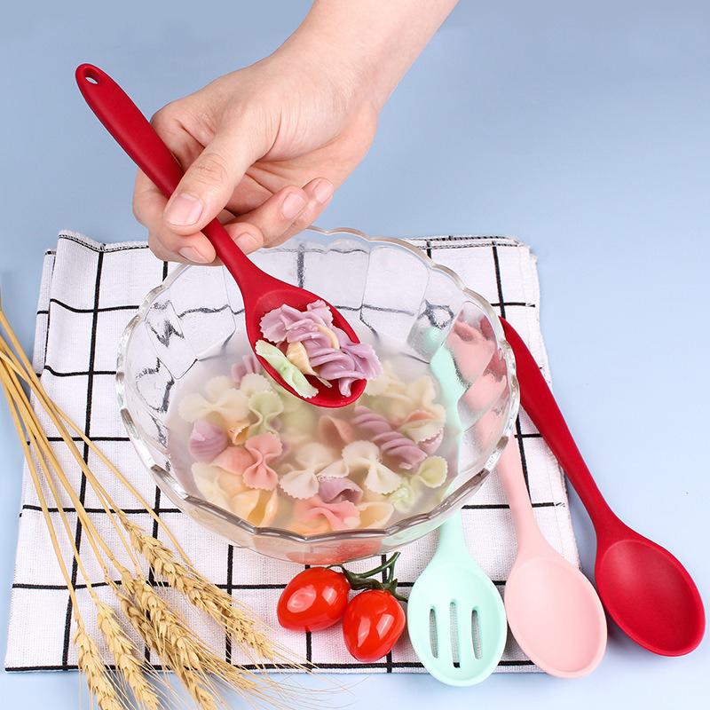 Solid Color Silicone Spoon Heat Resistant Non-stick Rice Spoons Kitchen Utensil Slotted Spoon Cooking Kitchen Tool Tableware4