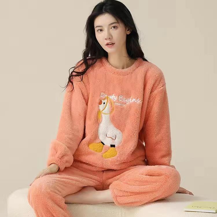 2025 Autumn Winter Cartoon Pajamas Sets for Women Warm Thicken Pajama Long Sleepwear Girl pyjamas Coral Fleece Homewear Clothes