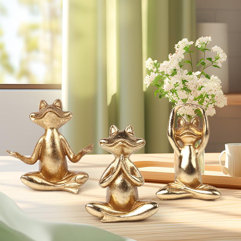 

Набір із 3 золотих фігурок жаб для йоги Сучасна прикраса для вітальні, столу, домашнього офісу, книжкової полиці Статуетка тварини Смоляні прикраси
