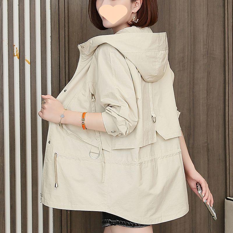 Mother's Windbreaker Women's Spring Autumn Middle Aged Mother's Loose Thin Coat Korean Lining Trench Hooded