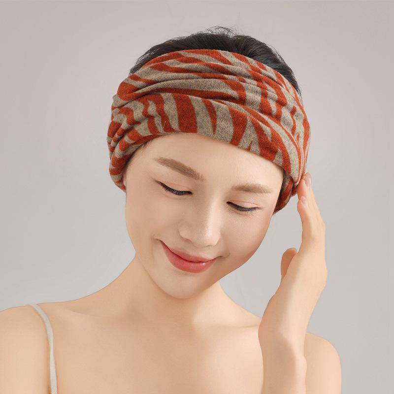 Korean Style Double-Layer Neck Warmer: Unisex Autumn/Winter Scarf & Elastic Headband