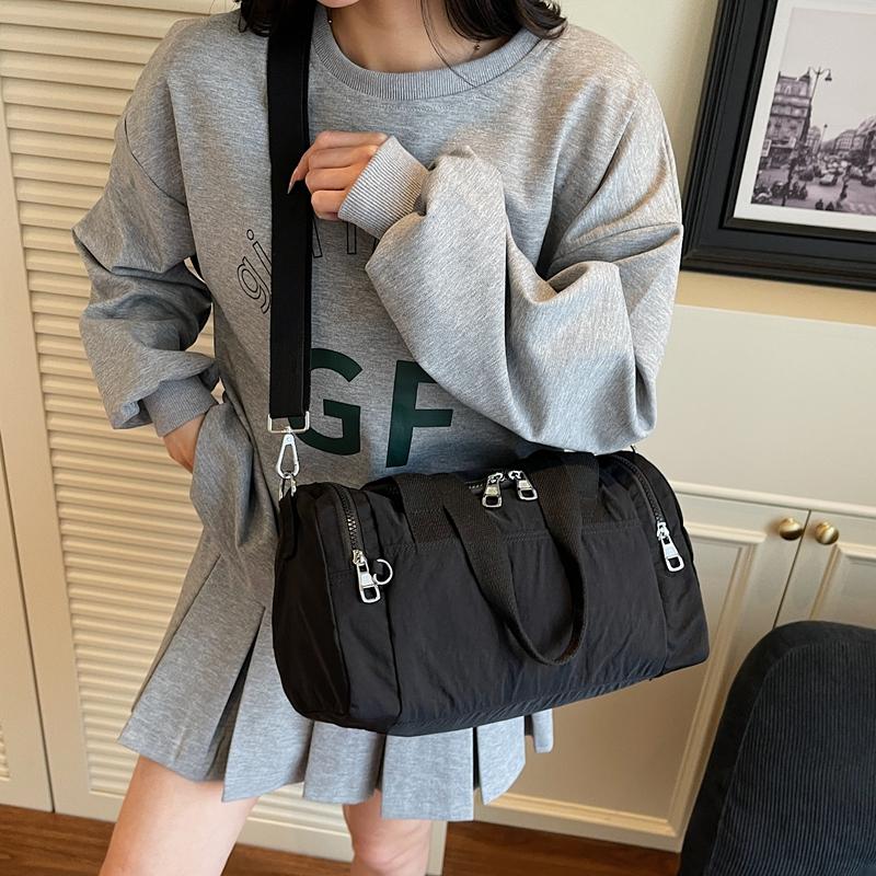 Waterproof Travel Bag Women's Shoulder Bag Solid Color Large Capacity Crossbody Bag