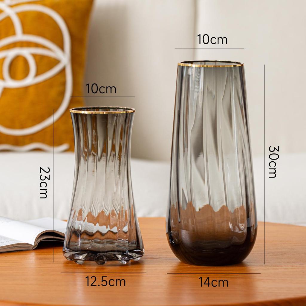 Elegant Small Glass Vase for Fresh Flowers - Perfect for Living Room or Dining Table Decor