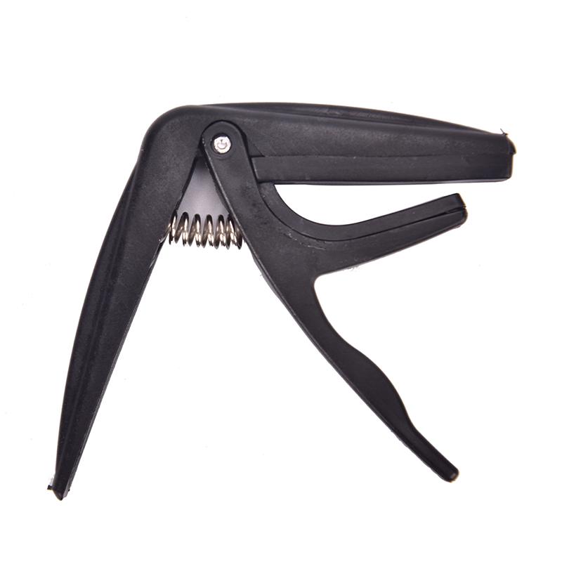 Praktischer Capodaster-Gitarrenclip für die Ukulele in mehreren Farben