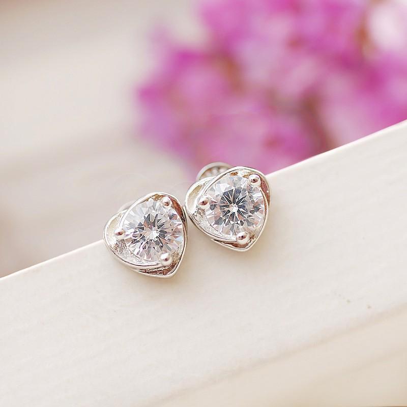 Korean-Style Amethyst Heart Zircon Earrings: Romantic Purple Gift for Girlfriend