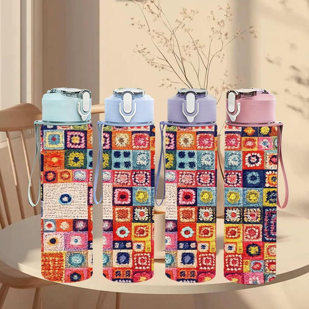 1PC Geometric Square Patchwork Print 750ml Color Plastic Sports Water Bottle Leakproof Flip Straw Lid Suitable for Sports Office Home Use