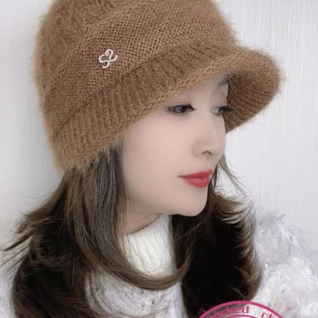Women's New Hat Winter Knitted Squirrel Fleece Brim Fashionable Winter Warm Versatile Hat