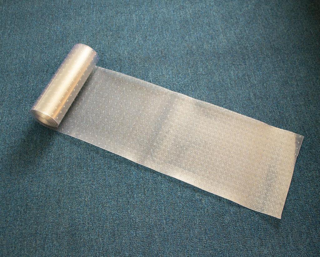 PVC Pet Scratch-Resistant Carpet Protector: Transparent Floor Mat To Prevent Cats from Scratching Doors.