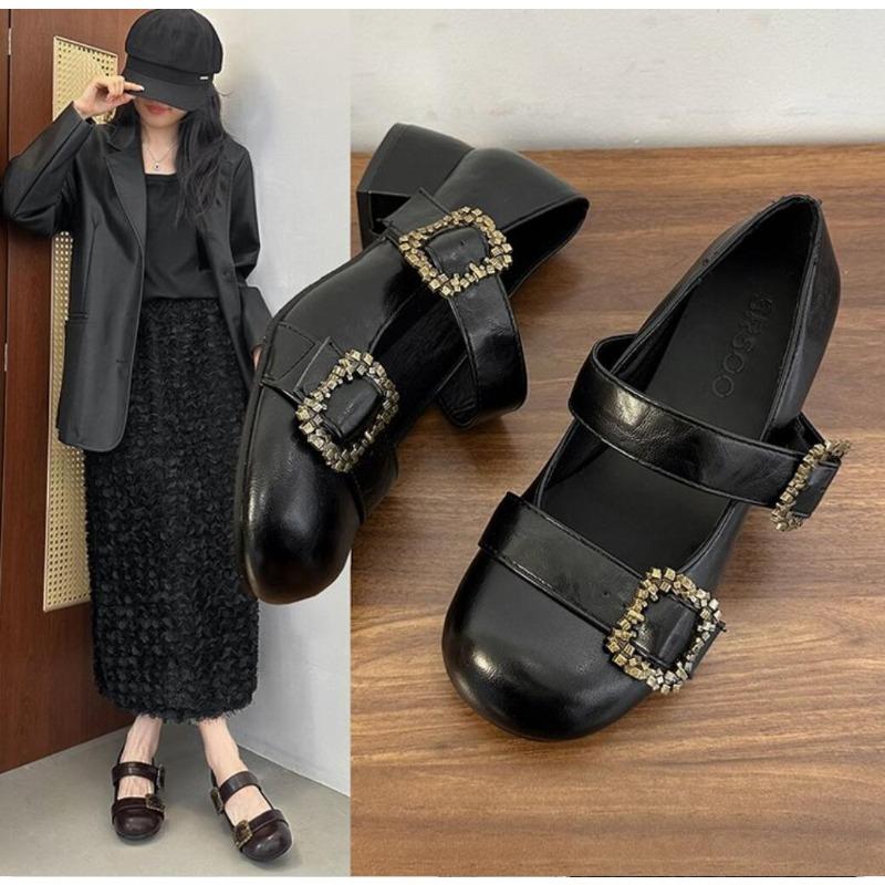 2026Spring Retro Designer Women Mary Jane Shoes New Round Toe Shallow Chunky Heel Shoes Metal Buckle Non-slip Block Heel Pumps