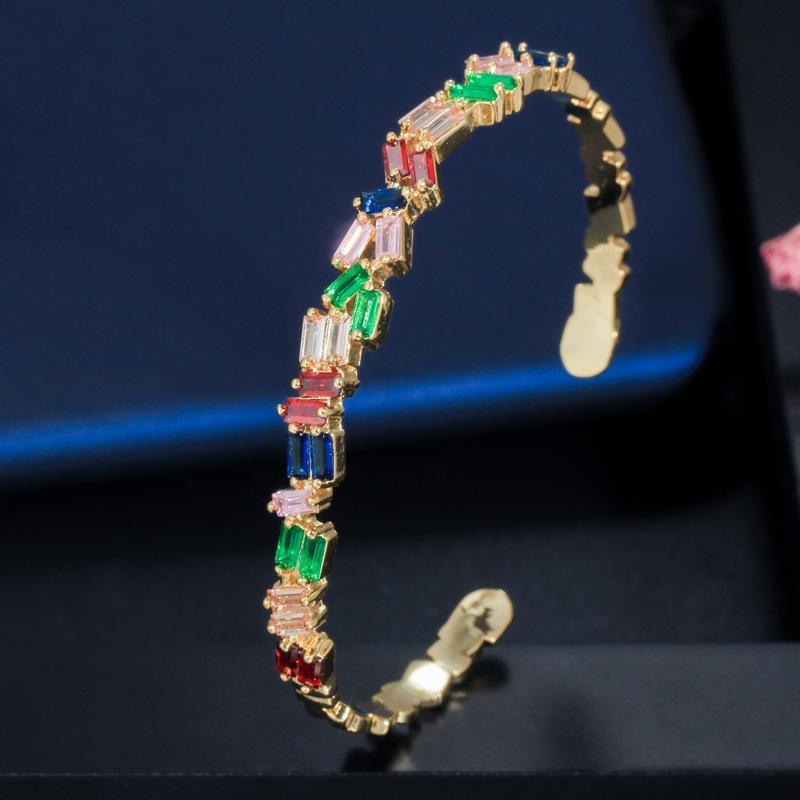 S0156 Schlichtes, unregelmäßiges Zirkonia-Armband mit Stiftanhänger, Damen-Handschmuck