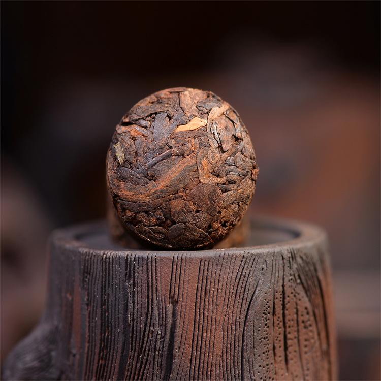 Einzigartige Teearomen: Tieguanyin, Milch-Oolong, Chrysantheme, Pu'er, Lotusblatt, Lebertee, Schwarzer Oolong, Holzkohle-geröstet