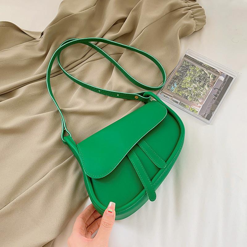 Trendy Retro Shoulder Bag With Car Line Stitching Detail