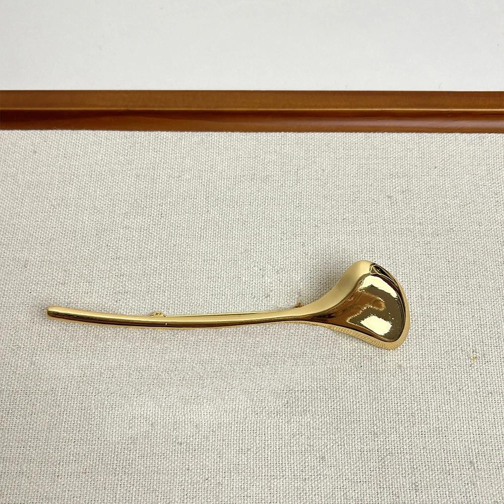 

Новые винтажные глянцевые металлические броши в виде листьев гинкго для женщин, изысканные модные булавки-корсеты для костюма, аксессуары, циркониевые подарки для вечеринки золотой