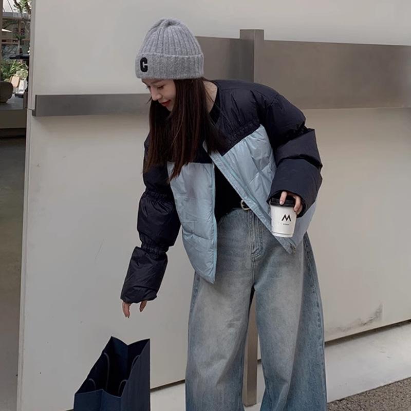 Crew neck short white duck down jacket women's 2024 winter fashion contrasting color splicing design sense thickened bread clothes tide