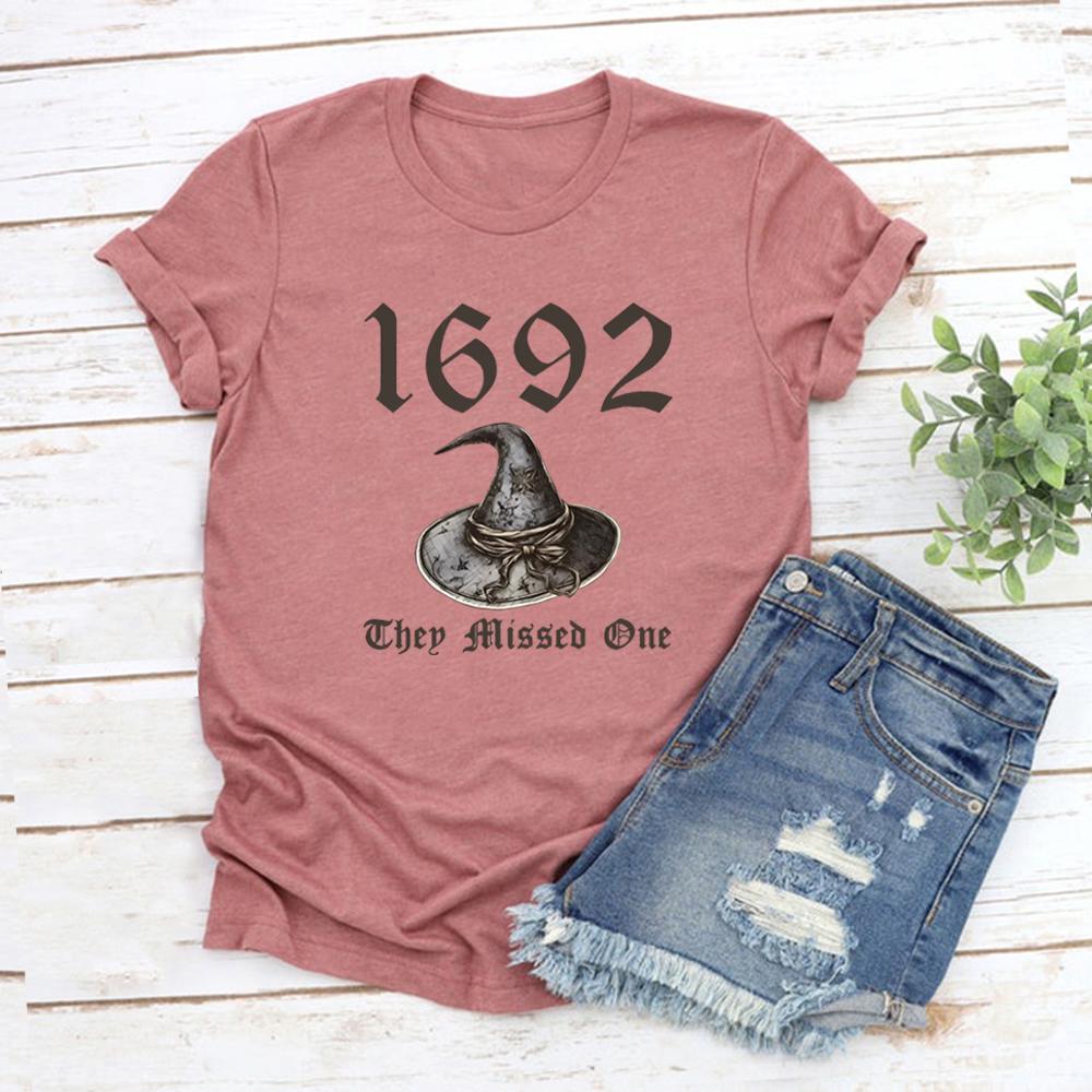 1692 They Missed One T-shirt Salem Witch Shirt Spooky Season T Shirts Halloween Women Tshirts Witchy Tee Halloween Gift