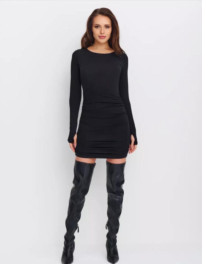 

Европейский и американский стиль, приталенное трикотажное платье однотонной расцветки с драпировкой и длинными рукавами для осени и зимы Small чёрный