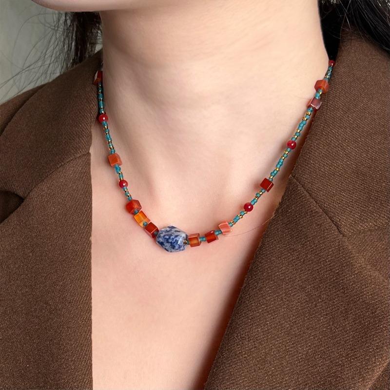 Handmade Natural Red Agate Contrast Color Necklace Vintage Artistic Oil Painting Choker for Women
